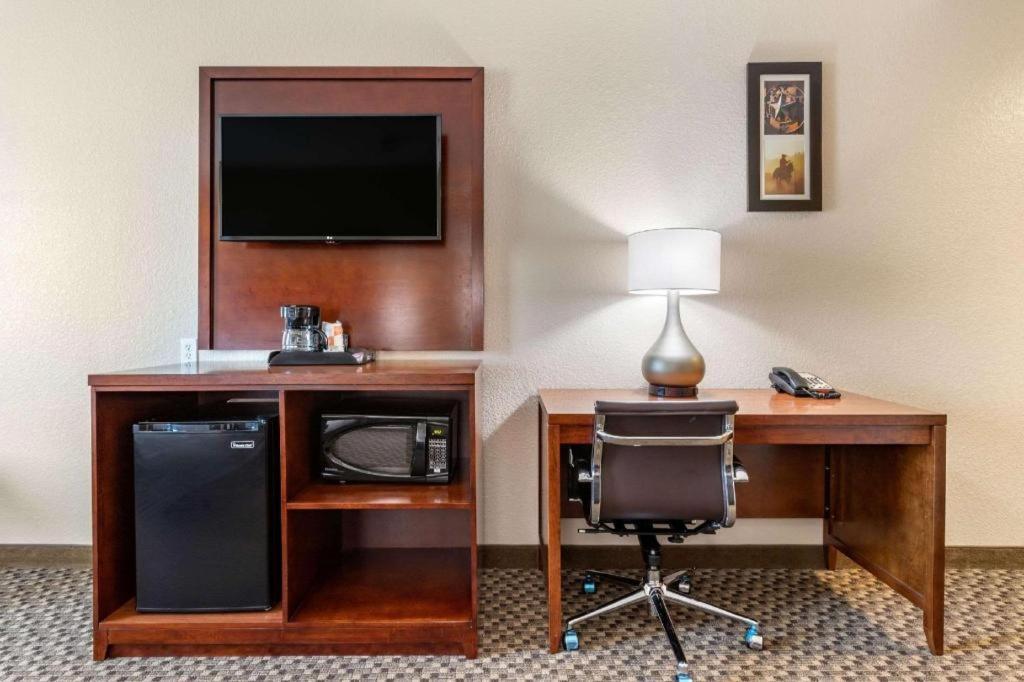 Navasota Comfort Inn & Suites מראה חיצוני תמונה
