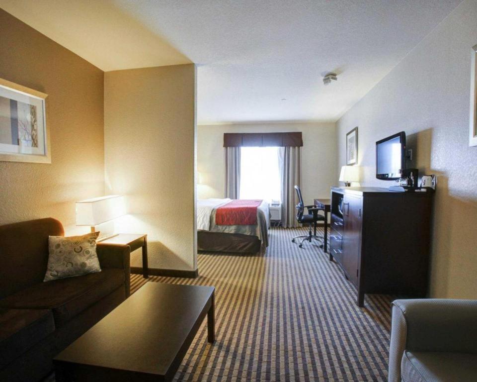 Navasota Comfort Inn & Suites מראה חיצוני תמונה